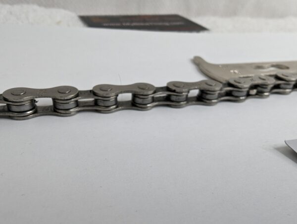 KMC Z7 4A-2 Bike Chain, 6,7,8 Speed, 104 Links, Excellent - Image 4