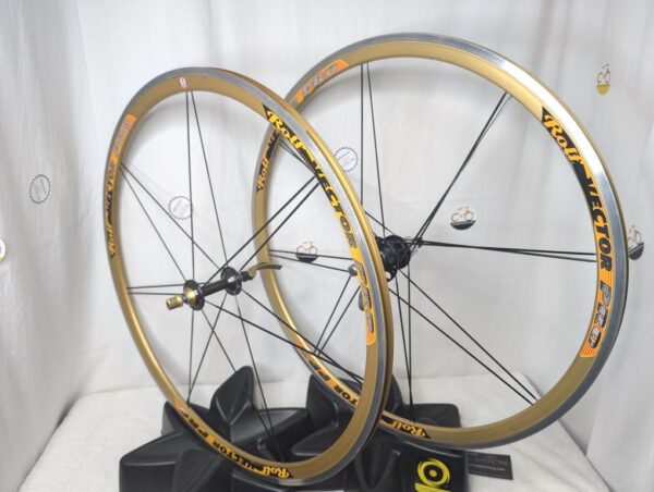 Rolf Vector Pro Wheelset, 700c, 16/14 Spoke, Shimano Freehub (8-10), Gold Rims - Image 3