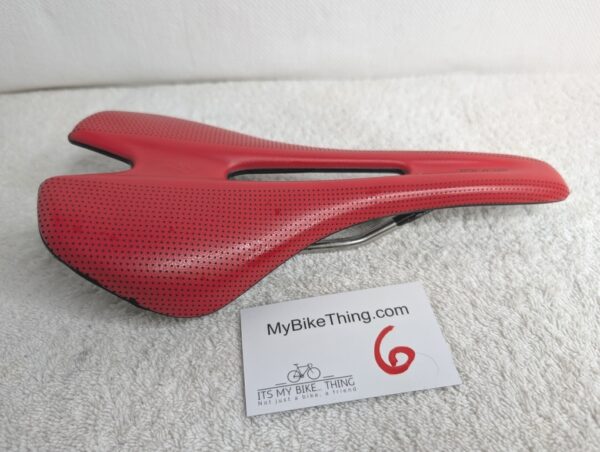 Specialized Toupe Pro | Hollow Ti Rails | Carbon | 143mm Width | Red Perforated - Image 3