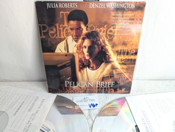 THE PELICAN BRIEF (1993) Julia Roberts LaserDisc - Widescreen Edition - VG+/G