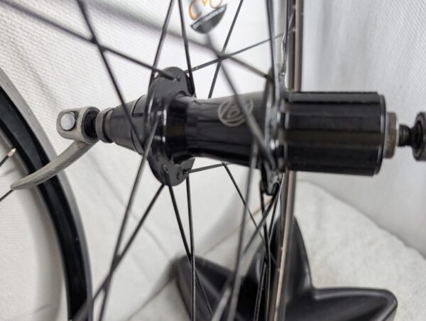 Bontrager Road Wheelset | Shimano 8-10 | 700c | 20/24 Spoke | Black, VG+ - Image 3