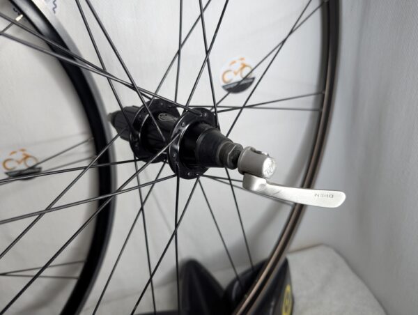 Bontrager Road Wheelset | Shimano 8-10 | 700c | 20/24 Spoke | Black, VG+ - Image 2