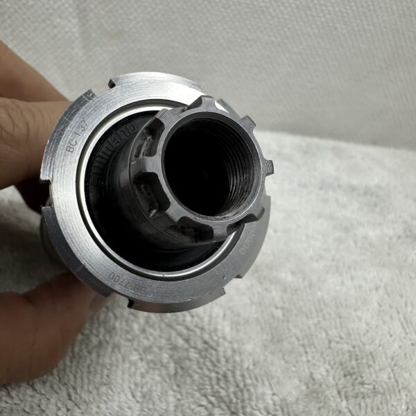 Shimano Dura-Ace BB-7700 Bottom Bracket | English 1.37x24 | Octalink V1 109.5mm - Image 5
