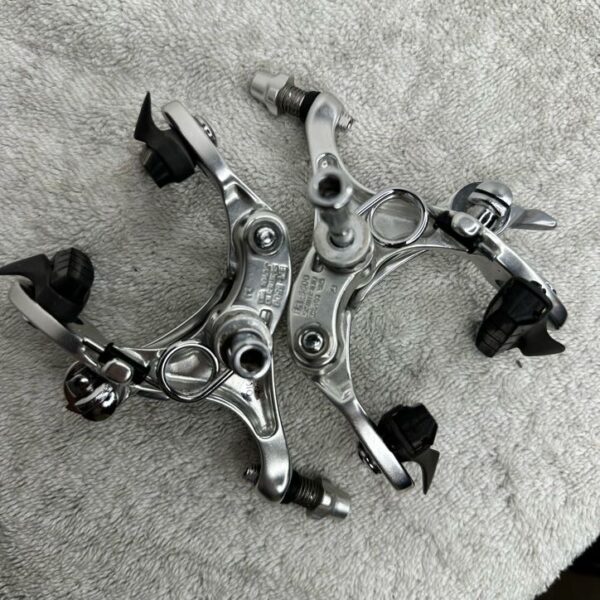 Shimano 105 BR-5500 Dual-Pivot Brake Calipers | NM Pads | Silver - Image 2