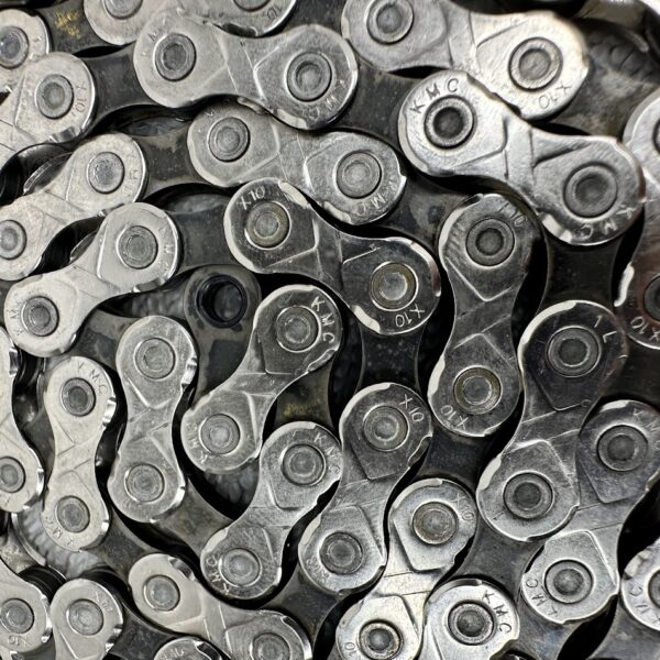 KMC 10-Speed Chain | 106 Links | Silver | Near Mint - Image 2
