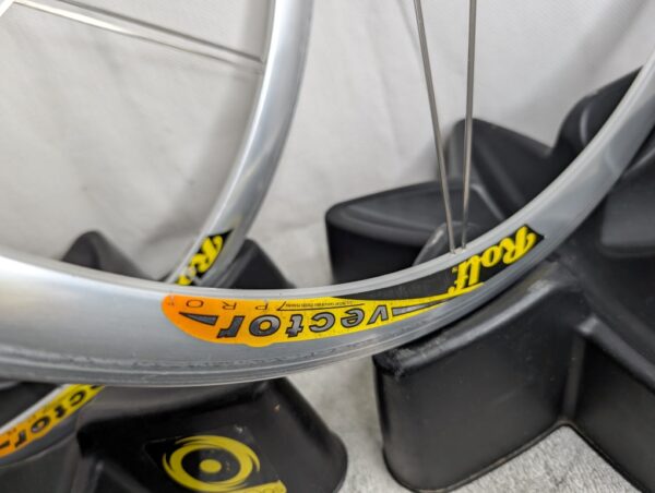 Rolf Vector Pro 700c Wheelset | Shimano Hub | Sealed Bearings | 14/16 Aero Bladed Spokes | - Image 4