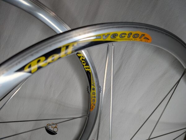 Rolf Vector Pro 700c Wheelset | Shimano Hub | Sealed Bearings | 14/16 Aero Bladed Spokes | - Image 5
