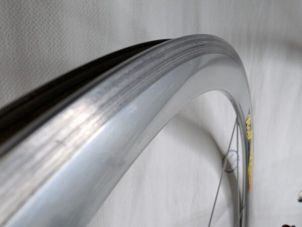Rolf Vector Pro 700c Wheelset | Shimano Hub | Sealed Bearings | 14/16 Aero Bladed Spokes | - Image 7