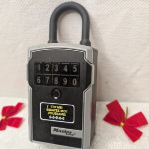 Master Lock 5440 Bluetooth Portable Lock Box Key Safe Removable Shackle Weather Resistant